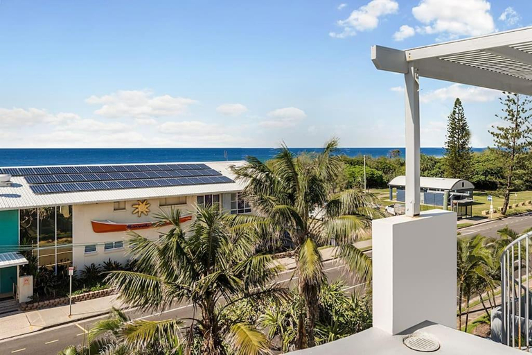 Others 4, Coastal Escape ~ views, rooftop terrace & jaccuzi, Maroochy - Coastal North