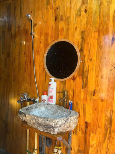Bathroom 5, Pura Homestay, Yên Minh