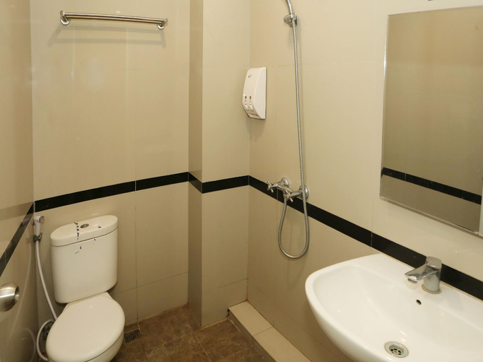 Bathroom, Fiducia Kaji Hotel, Jakarta Pusat