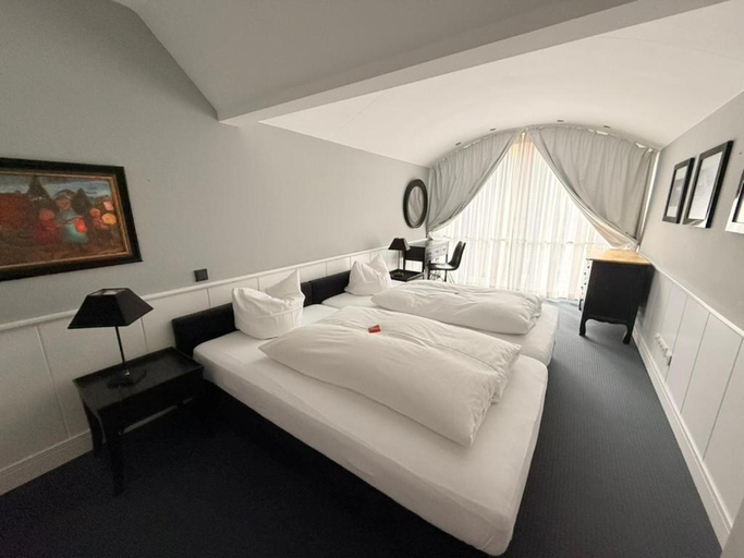 Bedroom 4, Hotel Village, Osterholz