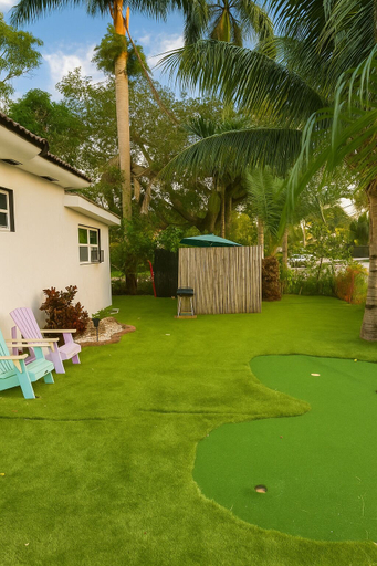 Property grounds, Santuaria Hollywood, Miami-Dade