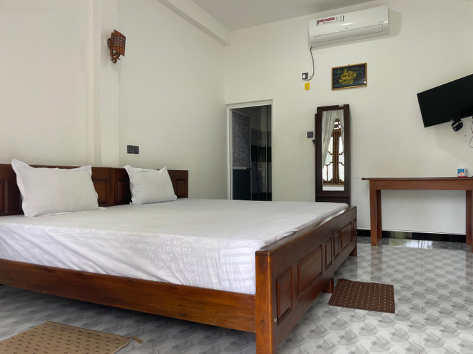 Bedroom 2, Sea View Resort, Manmunai North