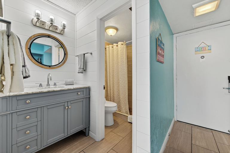 Bathroom 3, Fountain Beach Resort, Volusia