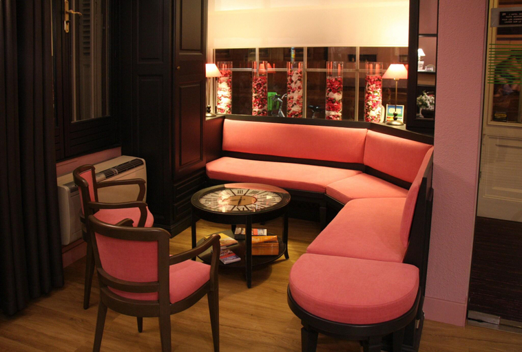Public Area 3, Aux Trois Roses, Bas-Rhin