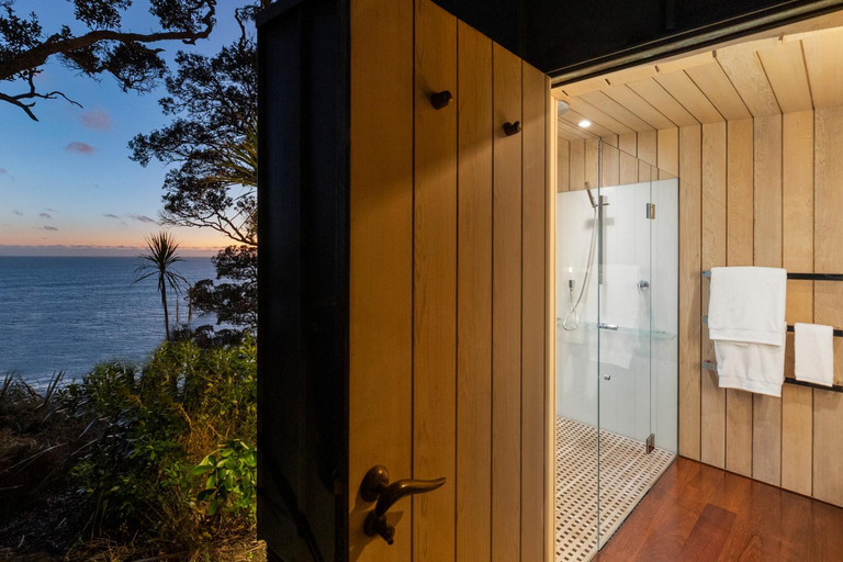 Bathroom, The Glasshouse, Whangarei