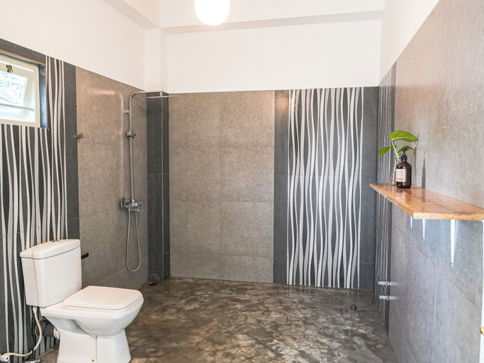 Bathroom 4, Mira Mirissa, Weligama