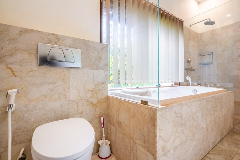 Bathroom 2, Villa in the heart of Canggu, Badung