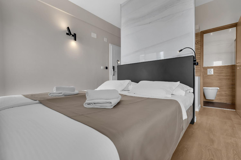 Bedroom 3, Beach Hotel Bozikovina, Podstrana