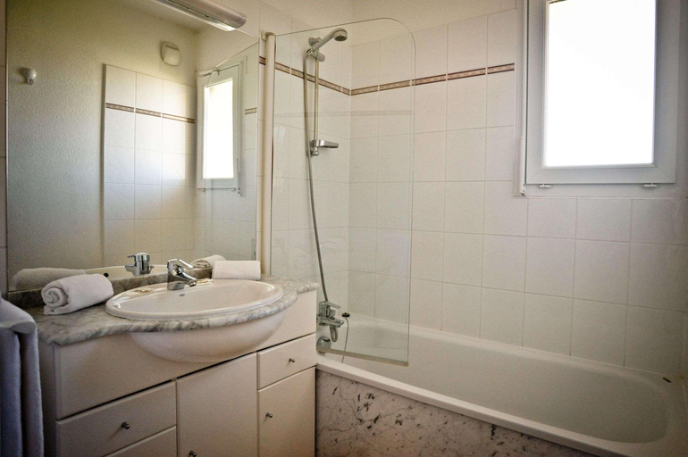 Bathroom, Résidence Mer & Golf Soko-Eder, Pyrénées-Atlantiques