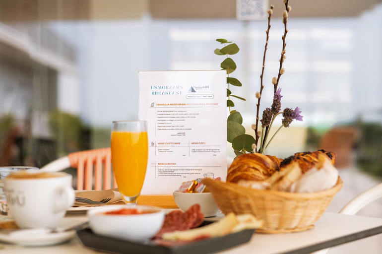 Food & Drinks 5, Apartamentos Marfina, Barcelona