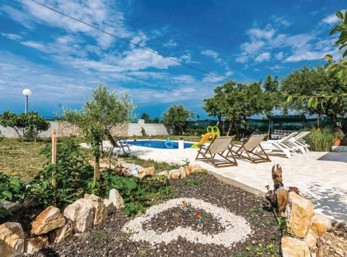 Outdoor pool 2, Holiday House Šimun, Stankovci