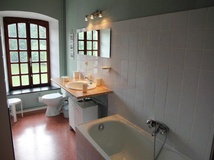 Bathroom, Elegant Castle Stay, Havelange, Namur