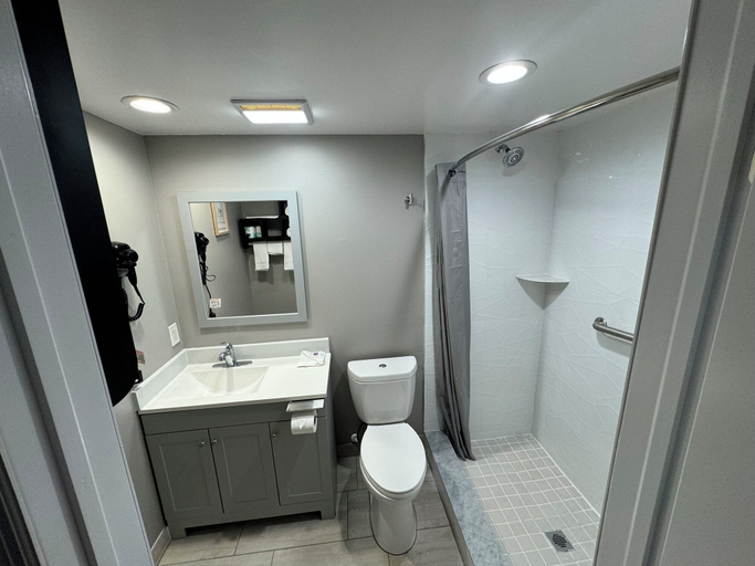 Bathroom 5, Englewood Inn & Suites, Charlotte
