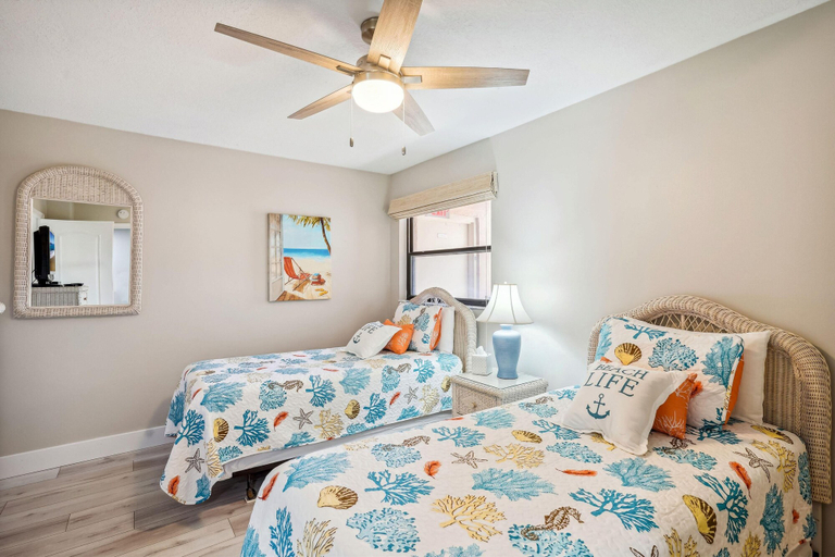 Bedroom 2, Emerald Isle 604, Pinellas