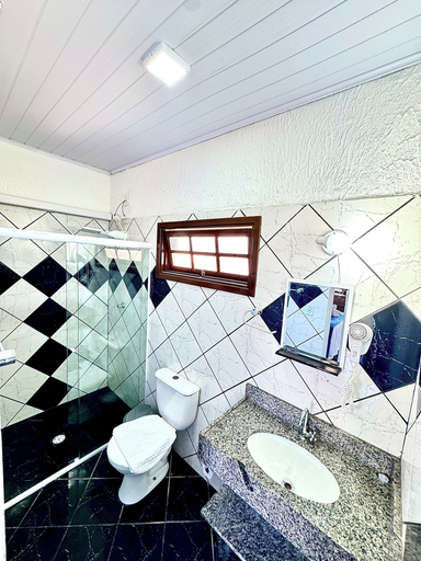 Bathroom 4, Pousada Maravista, Cananéia