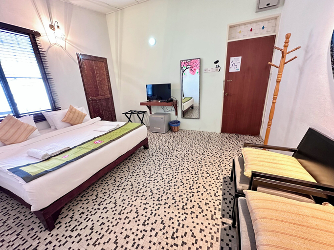 Room 4, Rangoon Residence 26, Penang Island