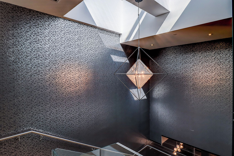 Others 5, Dream Suites Near YYZ Airport, Peel