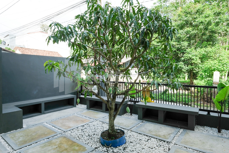 Exterior & Views 3, Pesona Merapi Syariah Guesthouse Kaliurang RedPartner, Sleman