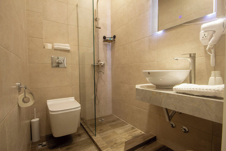 Bathroom 5, Kinor David Glatt Kosher Hotel, Tbilisi