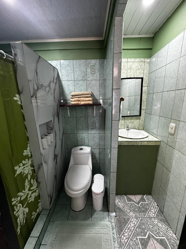 Bathroom 3, Caribbean View House, Pococí