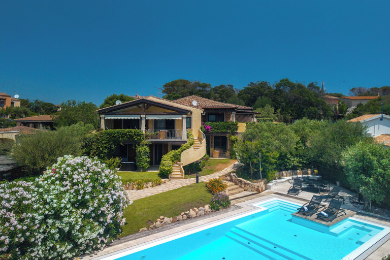 Front of property 5, S è - Beach Rooms LE, Olbia-Tempio