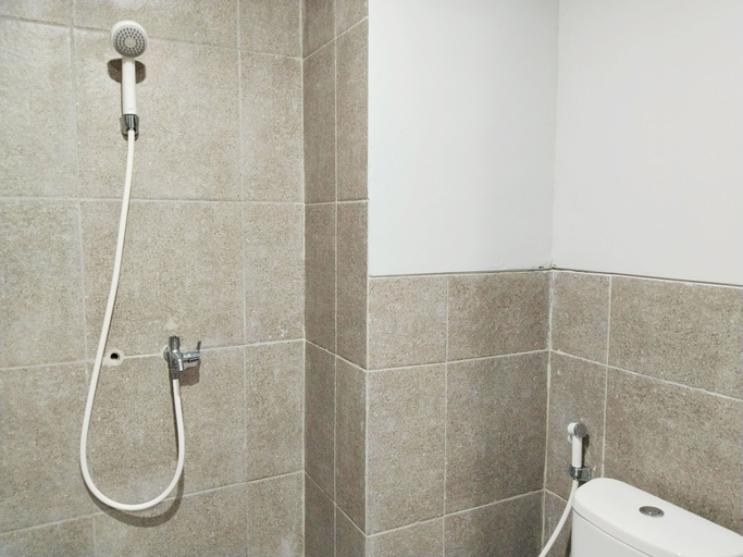 Bathroom 5, Amerta Room Apartment Riverdale, Cikarang