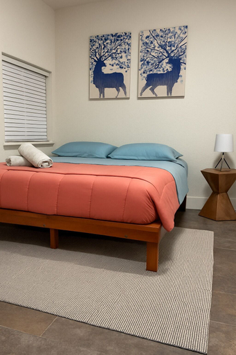 Room 4, Santuaria Hollywood, Miami-Dade