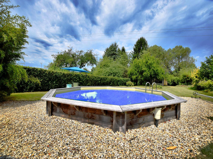 Sport & Beauty 2, Holiday Home in Virton with swimming pool, Luxembourg