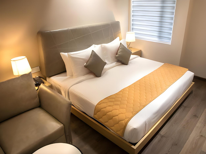 Bedroom 2, The Mayberry - A Group of Bergamont Hotels , Tiruppur