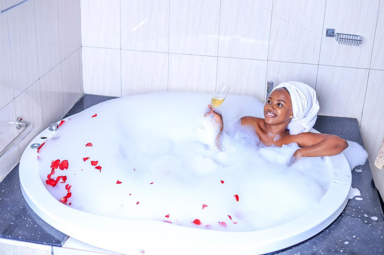 Bathroom 3, Gelian Hotel, Machakos Town