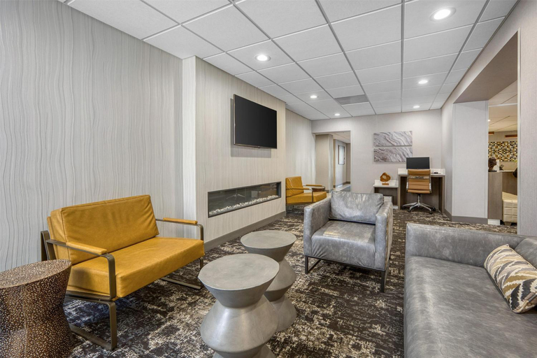 Public Area 2, SureStay Plus by Best Western Chicago Lombard, Dupage