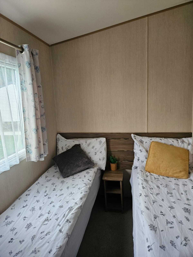 Bedroom 4, Felixstowe Beach Holiday Park Caravan, Suffolk