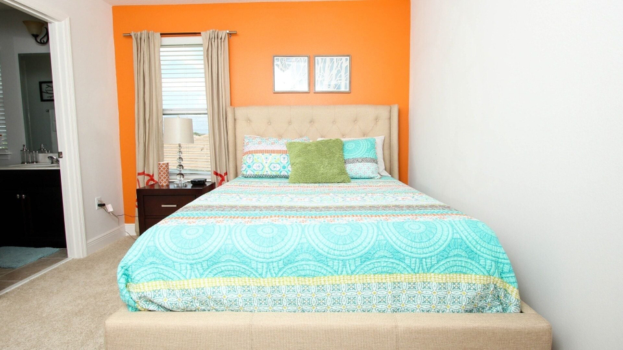 Room 3, Solterra Resort 5 bedroom South Facing Pool Home 5 Home, Polk