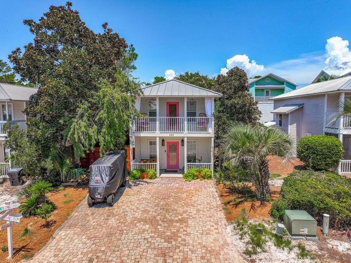 Exterior 1, Milo's Beach Bungalow, Walton