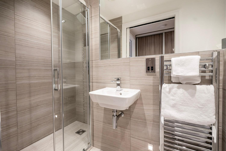 Bathroom 2, York Cocoa Suites - city centre apartments, York