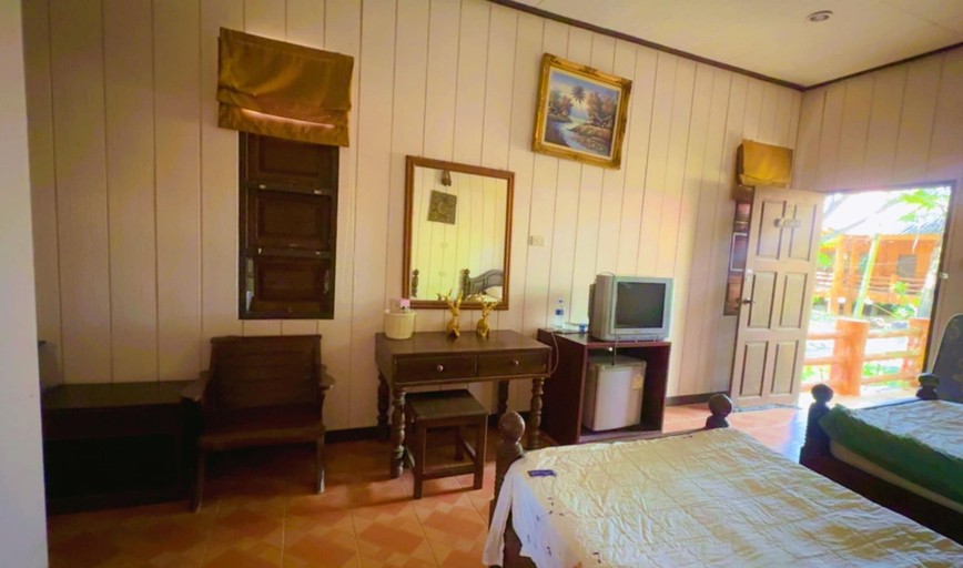 Room 2, OYO 75597 The Tewsone Resort, Muang Sukhothai