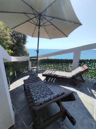 Others 5, Summer Beach House