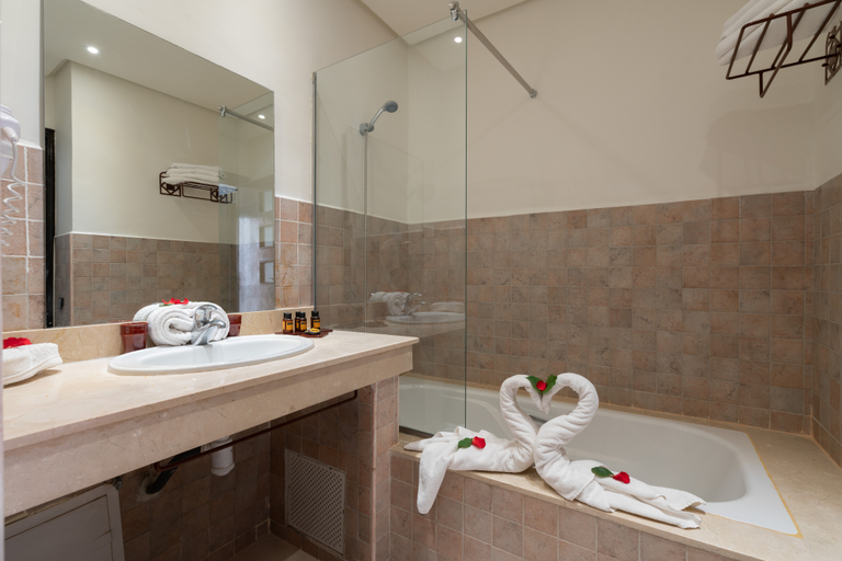 Bathroom 4, Marrakech Ryads Parc and Spa, Marrakech