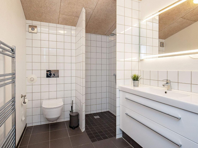 Bathroom 4, person holiday home in Oster Assels, Morsø