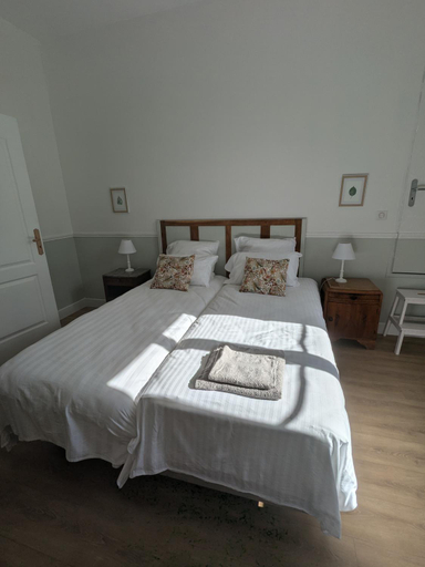 Bedroom 2, La Maison Cornon, Oise