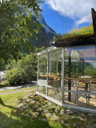 Food & Drinks 4, Melkevoll Bretun Camping, Stryn