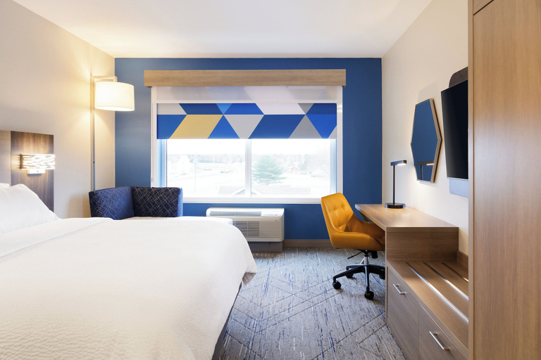 Bedroom 3, Holiday Inn Express & Suites WINCHESTER by IHG, Frederick