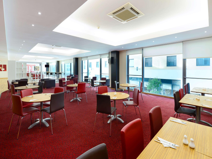 Food & Drinks, Travelodge Milton Keynes at The Hub, Milton Keynes