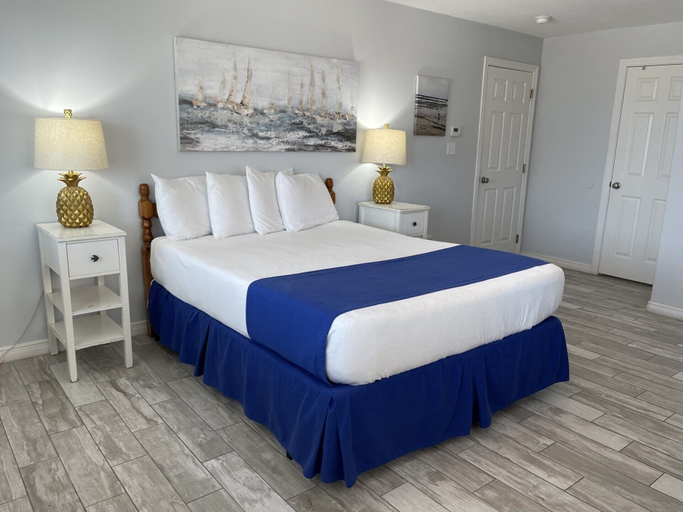 Room 2, Beachgate Condo Suites And Hotel 217+218+219 3 Bedroom Condo, Nueces