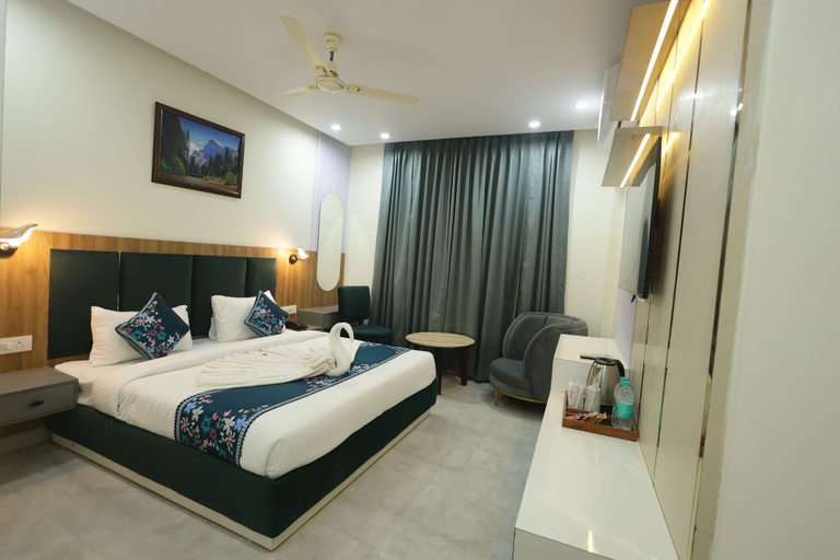 Room 5, Roots & Peaks, Tehri Garhwal