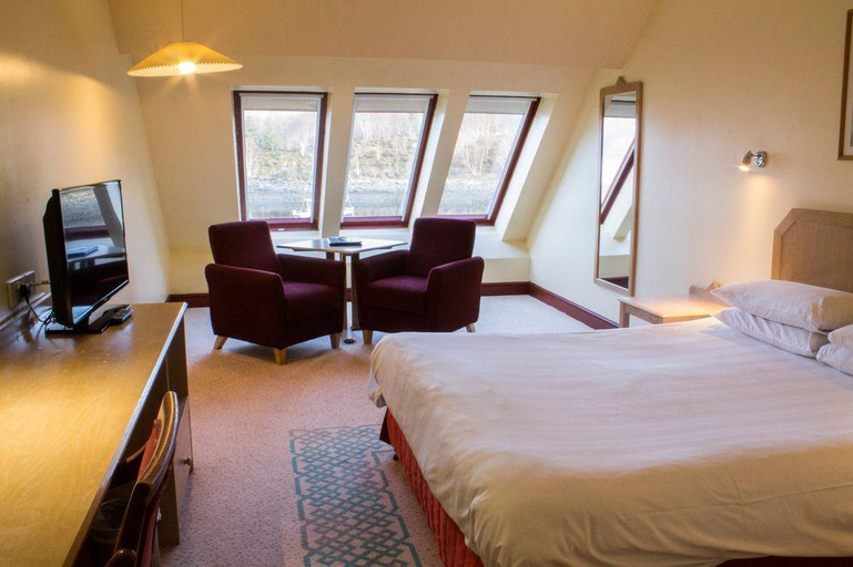 Bedroom 2, The Isles of Glencoe Hotel, Highland
