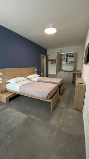 Bedroom 2, Dormi-RE affittacamere, Reggio Nell'Emilia