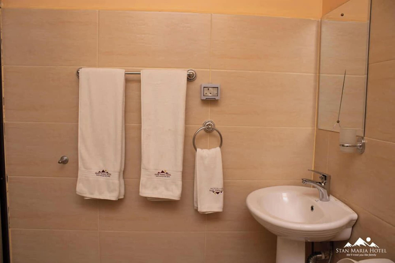 Bathroom, Stan Maria Hotel Nanyuki, Kieni