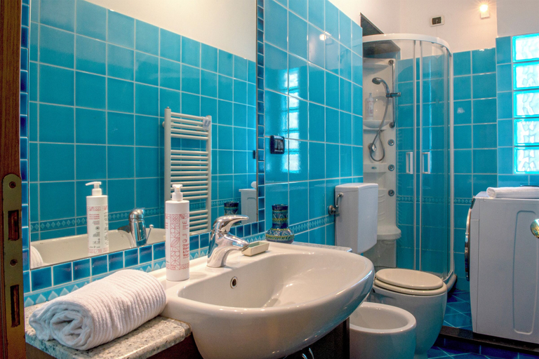Bathroom, Quinto Easy Stay by Wonderful Italy, Genova