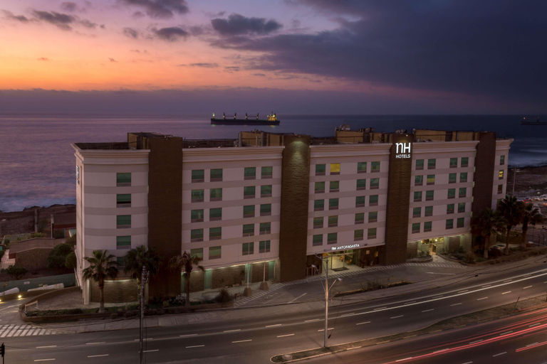 Exterior & Views